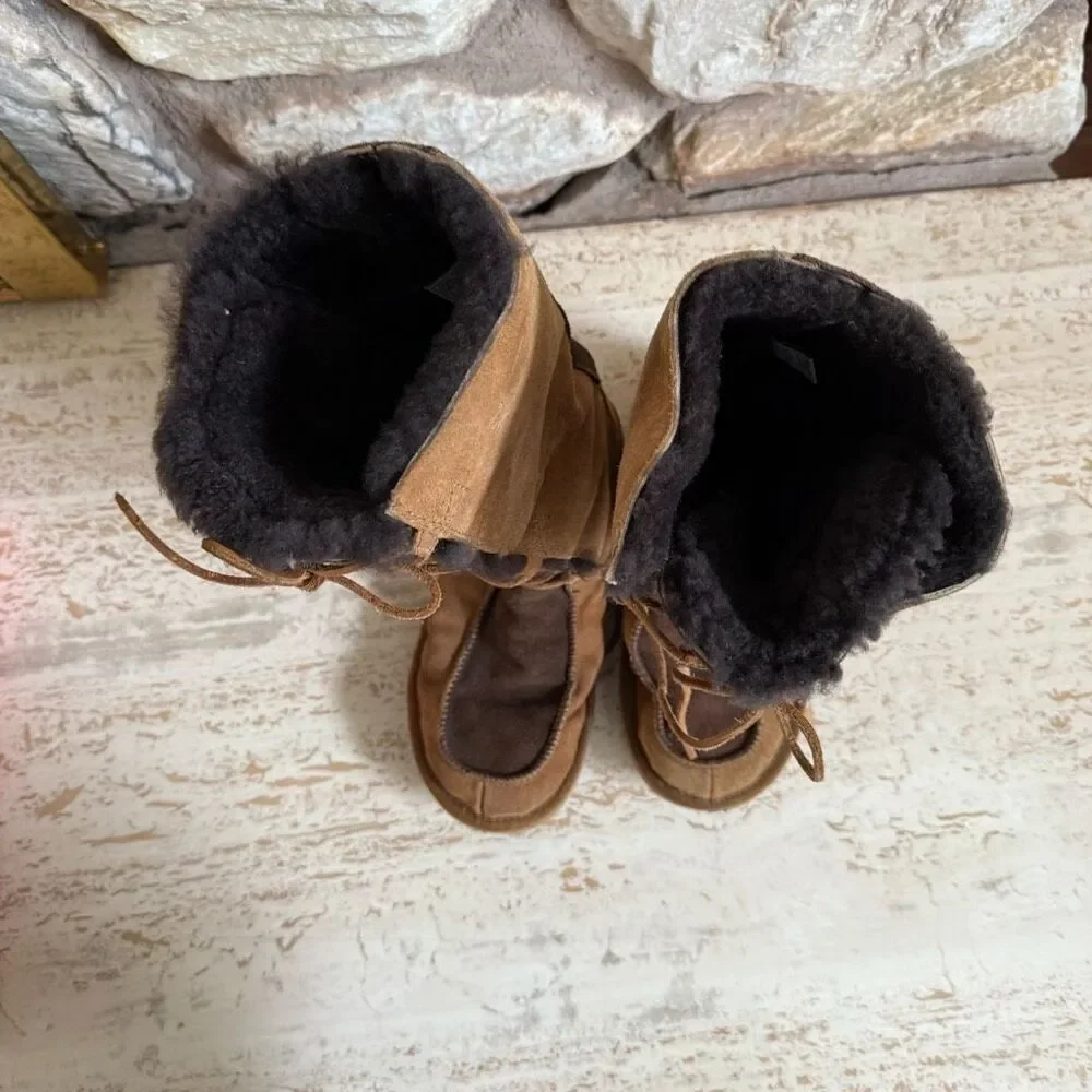 Ugg Australia uptown lace Whitley boot size 8